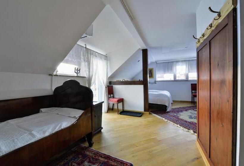 پانسیون Kronhaus