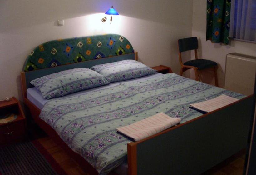 ペンション Rooms Cipot