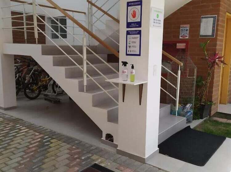 هاستل El Geranio