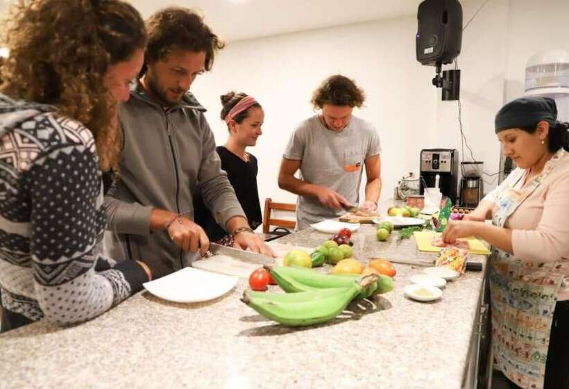 هاستل El Geranio