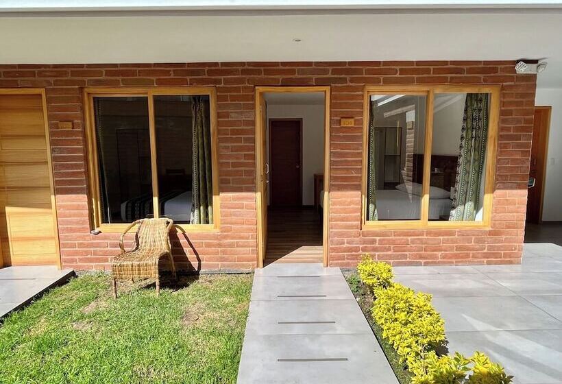 هاستل El Geranio