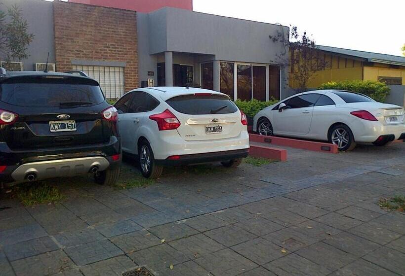 فندق صغير La Posada De Los Fresnos