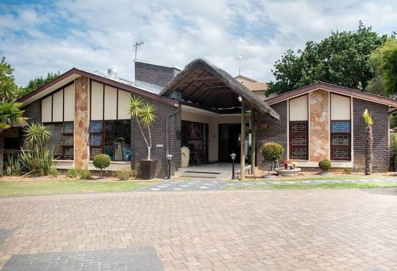 ペンション Balmoral Lodge