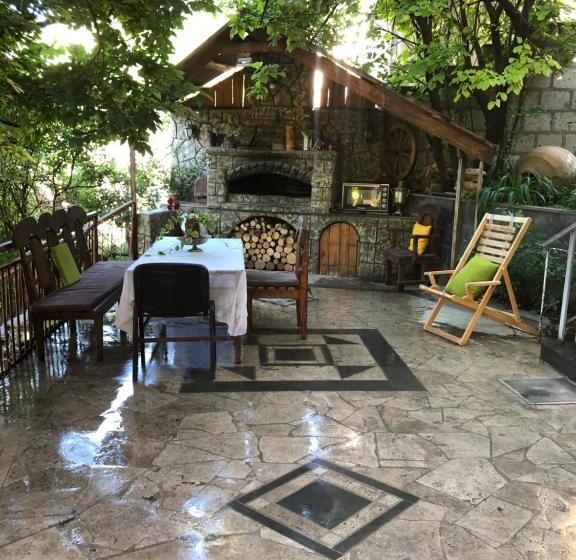 پانسیون Guest House Anahit Ijevan