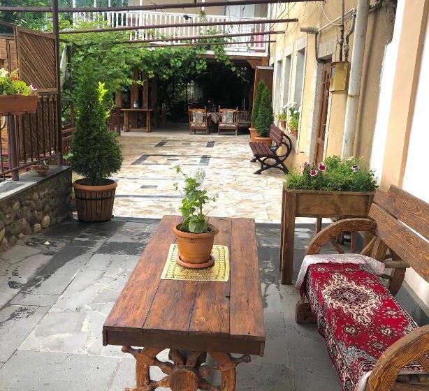 پانسیون Guest House Anahit Ijevan