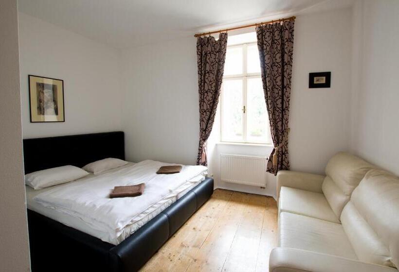 پانسیون U Kašny