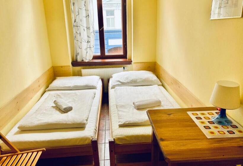 Pension 15 Homér