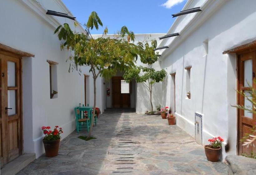 هاستل Hosteria Villa Cardon