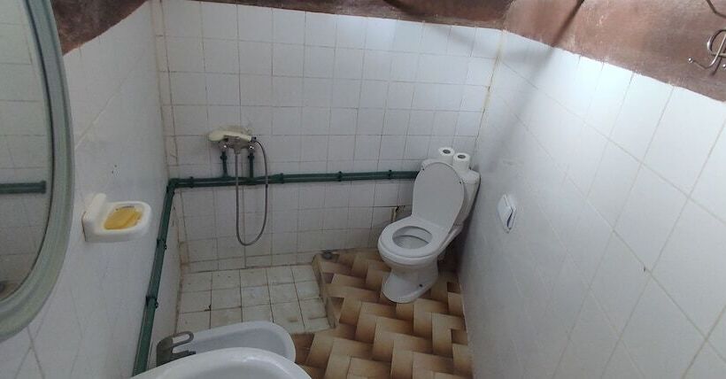 هاستل Prends Ton Temps