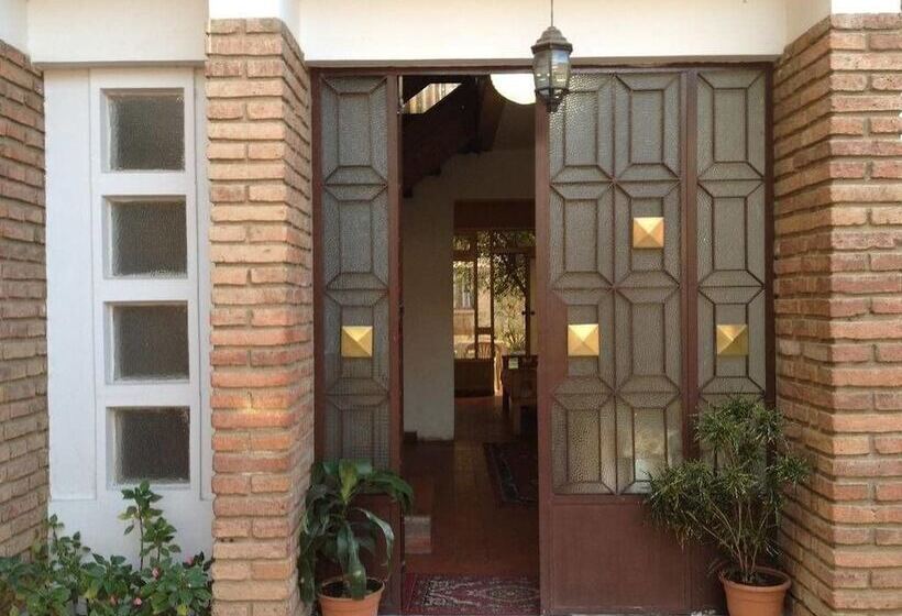 پانسیون El Jardin Suites And Guest House