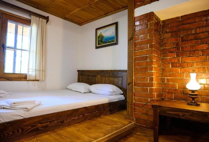 بنسيون Guest Houses Zlatna Oresha   Complex