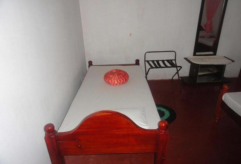 ペンション Lak Nilla Guest House