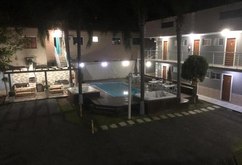 پانسیون Pousada Das Estrelas