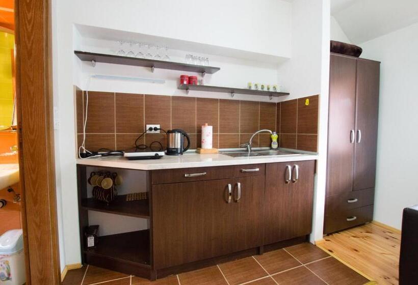 پانسیون Rooms Sanja