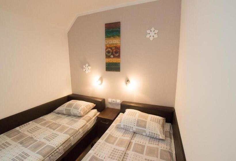 پانسیون Rooms Sanja