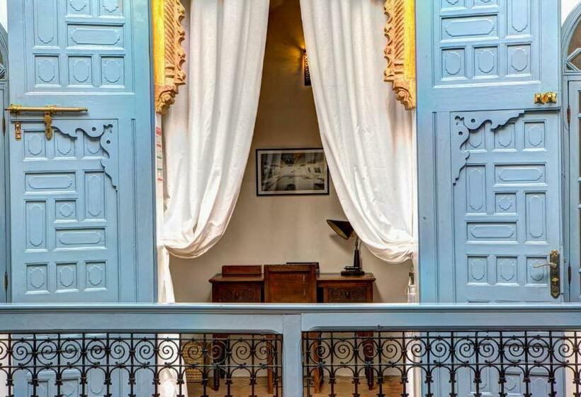 Riad Amaris