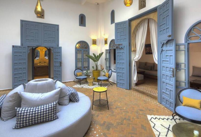 Riad Amaris