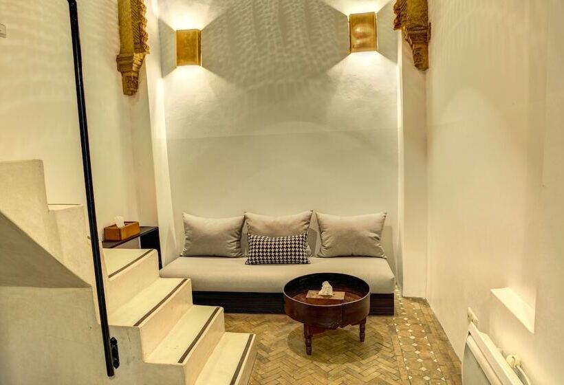 Riad Amaris