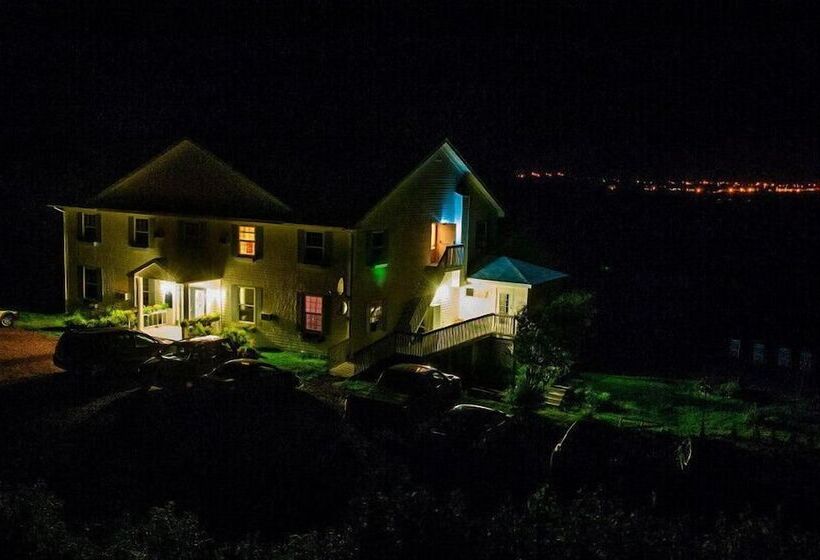 هاستل Castle Rock Country Inn