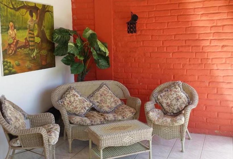 هاستل Hosteria San Carlos Tababela