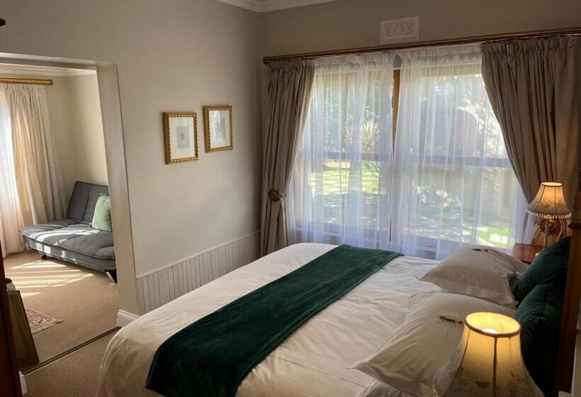 La Pension Guest House