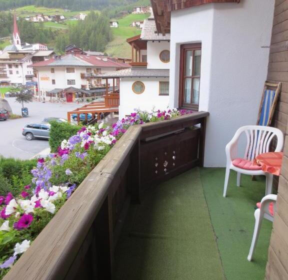 پانسیون Alpenhäusl