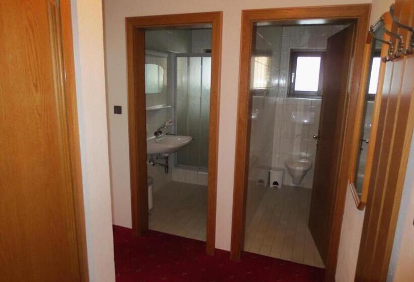 پانسیون Alpenhäusl