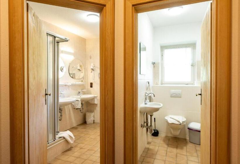 بنسيون Haus Widdersteinblick