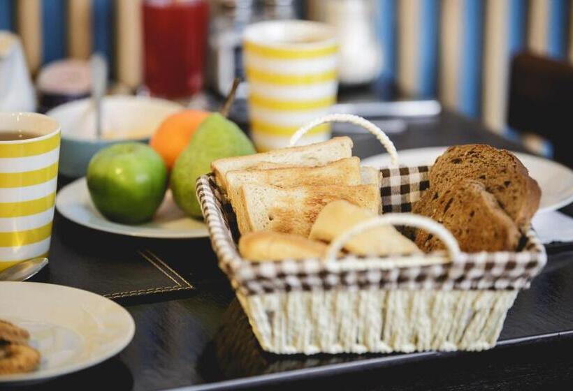 بنسيون Hostal Ventisqueros