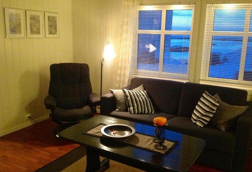 פנסיון Kristina Apartment & Alma House