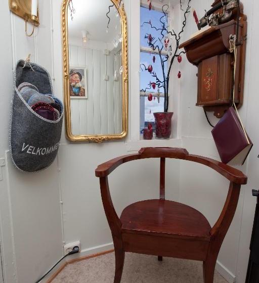 פנסיון Kristina Apartment & Alma House