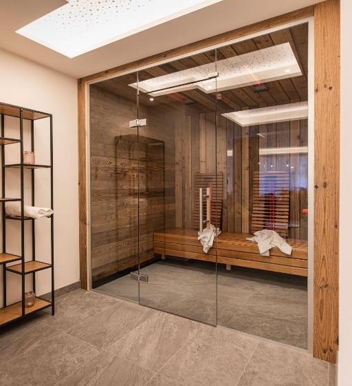 پانسیون Rohrmooser Schlössl