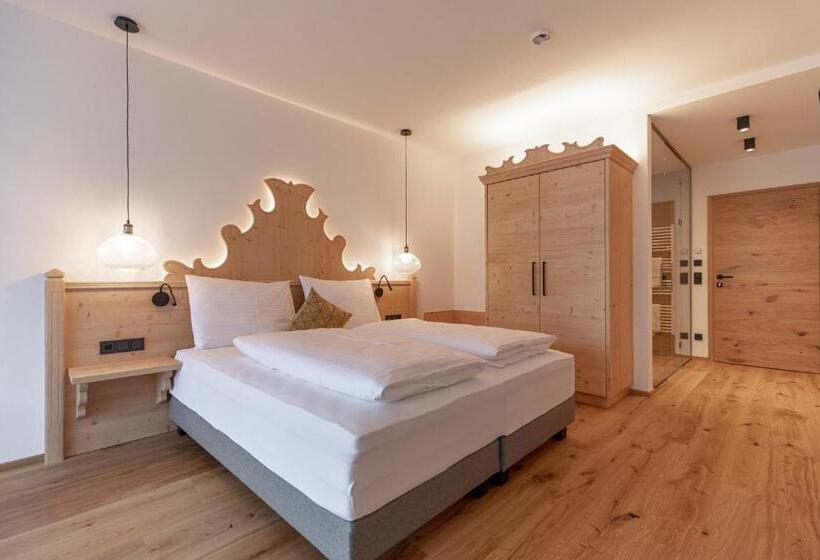 پانسیون Rohrmooser Schlössl