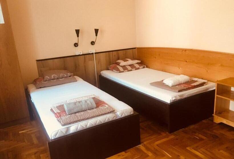Rózsakert Panzió