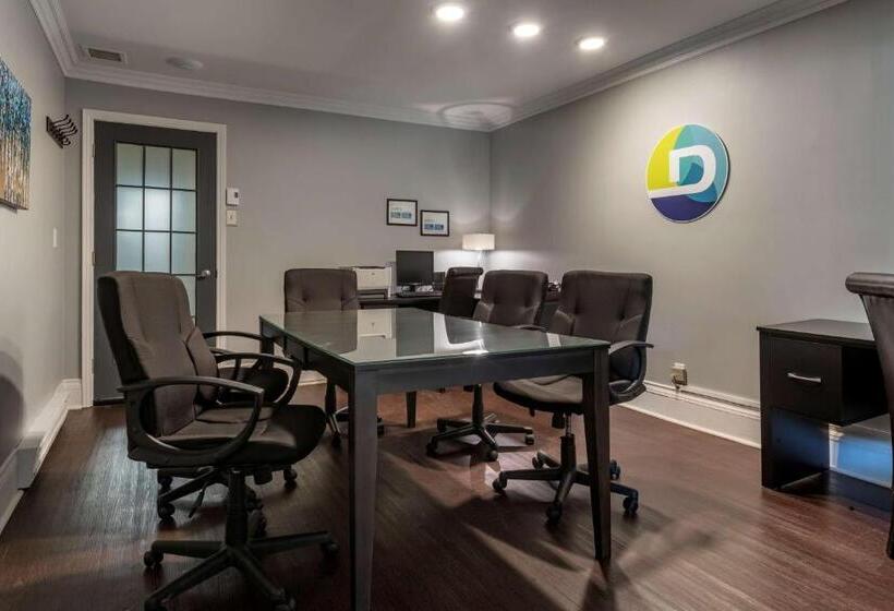 هاستل Dannys Hotel Suites; Surestay Collection By Best Western