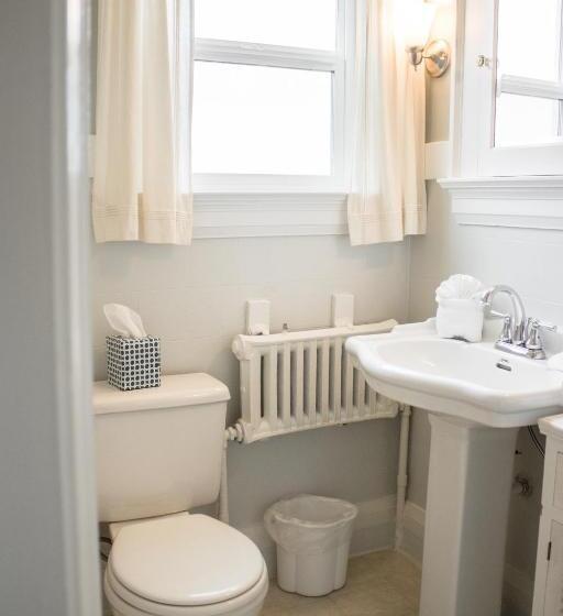 فندق صغير Nantucket Inn  Anacortes