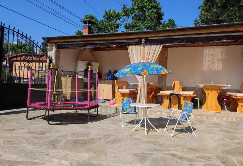 Family Hotel Velevi