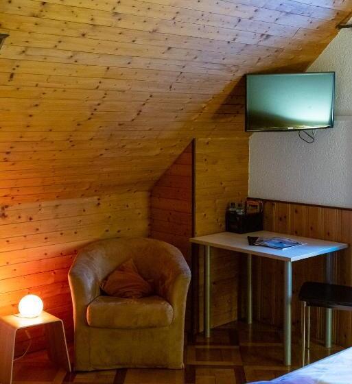 هتل Auberge Du Prévoux