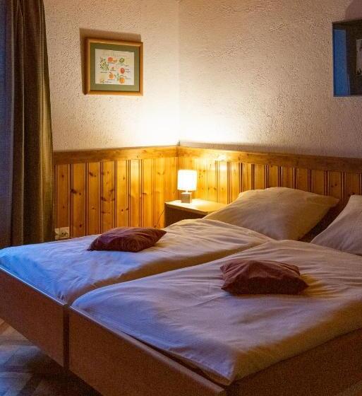 هتل Auberge Du Prévoux