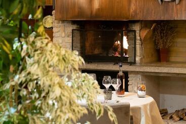 هتل Auberge Du Prévoux