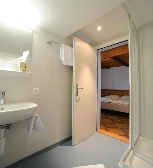 هتل Auberge Du Prévoux