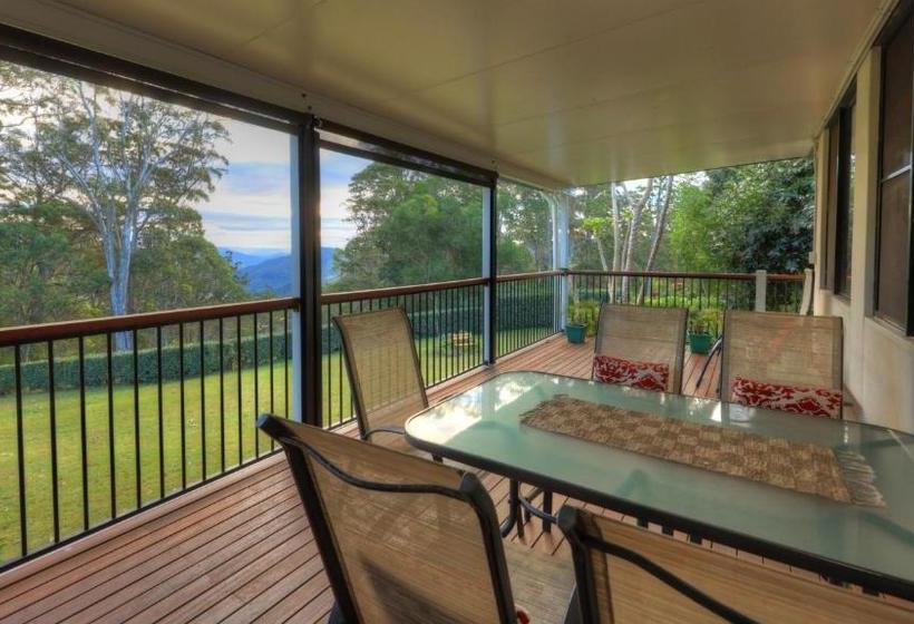 Mapleton Falls Accommodation