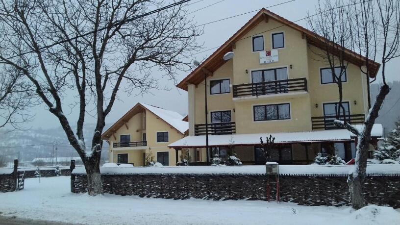پانسیون Camves Inn