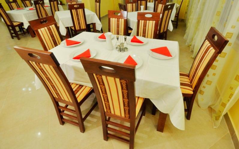 پانسیون Camves Inn