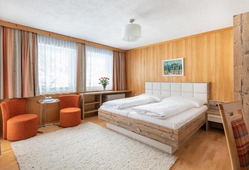 ペンション Gästehaus Frischhut