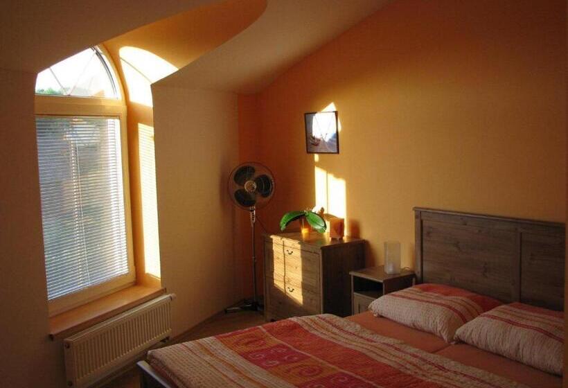 پانسیون Penzion Lilie