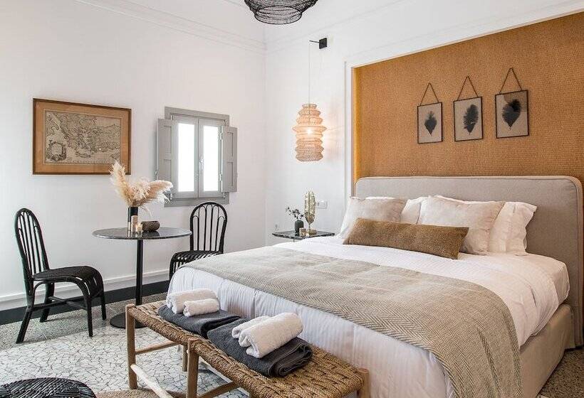 Amelot Art Suites