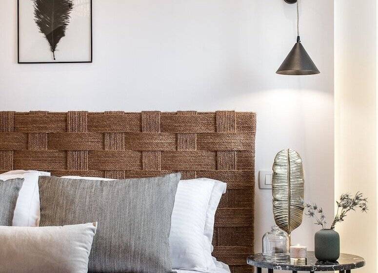 Amelot Art Suites