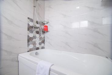 Fotos del hotel Reddoorz Plus Near Secc: 1 Fotos del hotel Reddoorz Plus Near Secc: 1