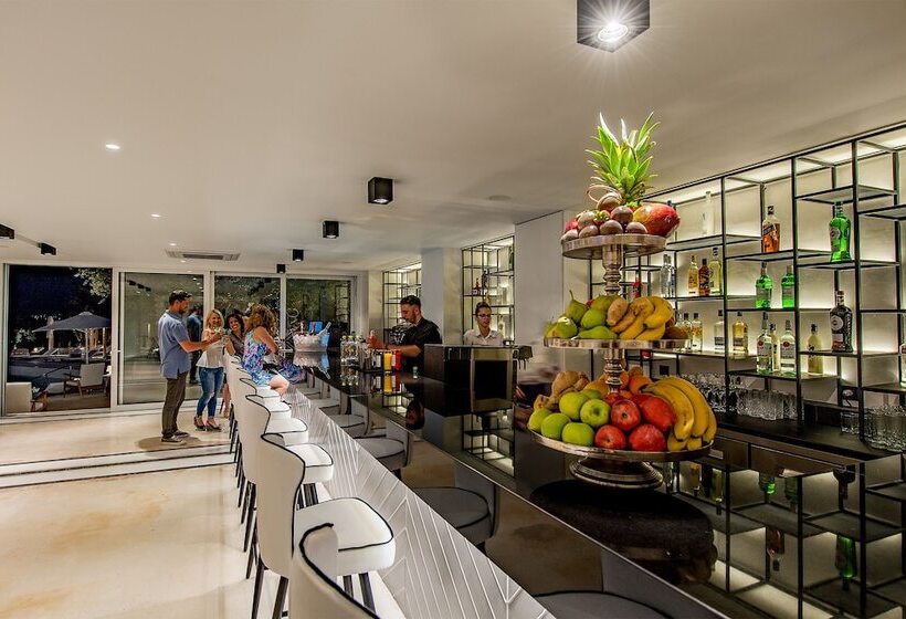 בית מלון כפרי Amaronda Resort & Spa